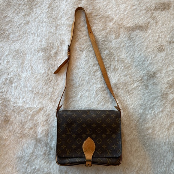 Louis Vuitton Cartouchiere - Picture 12 of 16